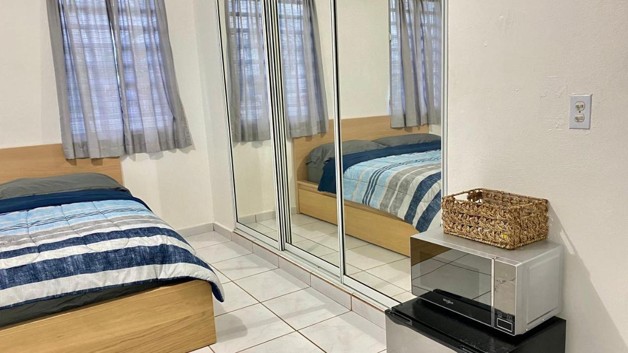 All You Need Studios Walking Distance To Beach Isla Verde San Juan Exterior photo